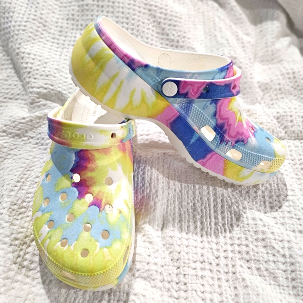 Crocs classic platform tie dye women's 10